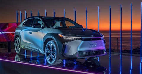 Trả lời câu hỏi ‘Có thắng được Tesla không’, lãnh đạo Toyota hứa hẹn xe mới ‘sẽ lay động lòng người' - Ảnh 3. Toyota nói mọi người hãy đón chờ xem những chiếc xe điện tương lai của hãng - Ảnh: Toyota