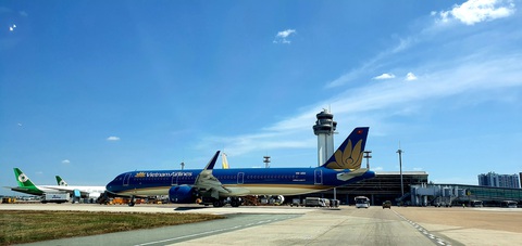 Vietnam Airlines tiếp tục dời lịch đại hội cổ đông thường niên, chưa hẹn ngày họp chính thức - Ảnh: CÔNG TRUNG Vietnam Airlines tiếp tục dời lịch đại hội cổ đông thường niên, chưa hẹn ngày họp chính thức - Ảnh: CÔNG TRUNG