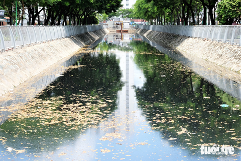 Dự án cải tạo kênh Hàng Bàng cử tri có ý kiến giờ ra sao? - Ảnh 10. Giai đoạn 1 (đoạn từ Bình Tiên đến Lò Gốm) có 164 trường hợp bị ảnh hưởng, đến nay đoạn kênh dài hơn 200m hoàn thành đưa vào sử dụng - Ảnh: PHƯƠNG NHI