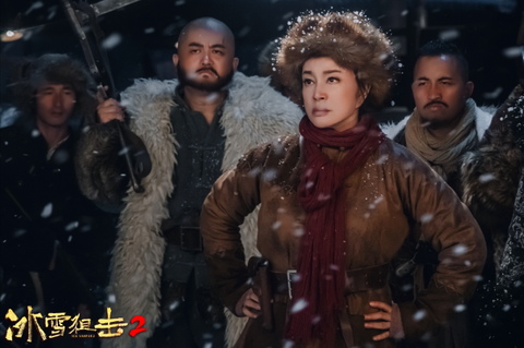 Lưu Hiểu Khánh 67 tuổi vẫn hồn nhiên diễn vai thiếu nữ - Ảnh 2. Tạo hình thiếu nữ bị chê thậm tệ của Lưu Hiểu Khánh