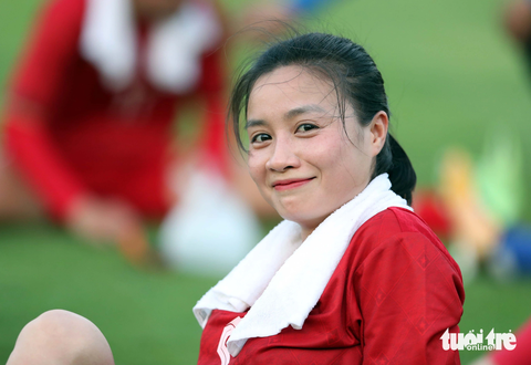 Hoa khôi đội tuyển nữ Việt Nam hồi hộp chờ đấu World Cup nữ 2023 - Ảnh 1. Hoa khôi đội tuyển nữ Việt Nam Hoàng Thị Loan - Ảnh: N.K.