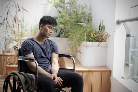 Diễn viên Đạt Nguyễn thủ vai chính trong phim 02 giờ còn lại Diễn viên Đạt Nguyễn thủ vai chính trong phim 02 giờ còn lại