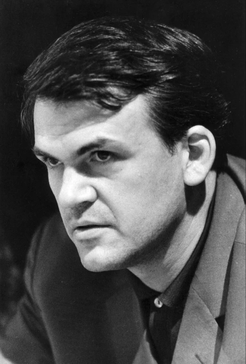 Nhà văn Milan Kundera vào năm 1967, khi ông 38 tuổi - Ảnh: AP Nhà văn Milan Kundera vào năm 1967, khi ông 38 tuổi - Ảnh: AP