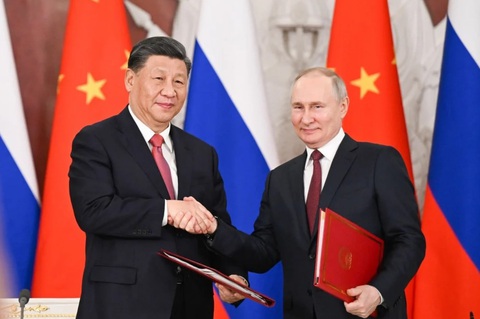 Chủ tịch Trung Quốc Tập Cận Bình muốn Tổng thống Nga Vladimir Putin tham dự Diễn đàn Vành đai và Con đường lần thứ 3 tại Bắc Kinh vào tháng 10 tới - Ảnh: XINHUA Chủ tịch Trung Quốc Tập Cận Bình muốn Tổng thống Nga Vladimir Putin tham dự Diễn đàn Vành đai và Con đường lần thứ 3 tại Bắc Kinh vào tháng 10 tới - Ảnh: XINHUA