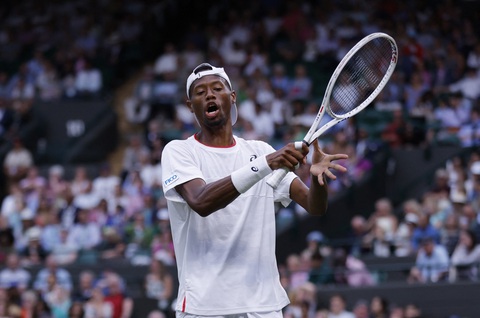 Đương kim vô địch bị loại ở tứ kết Wimbledon 2023 - Ảnh 3. Eubanks không thể tiếp tục làm nên bất ngờ - Ảnh: REUTERS