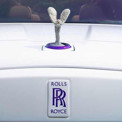 Rolls-Royce Cullinan độ bán tải độc đáo xuất hiện - Ảnh 5. Rolls-Royce Cullinan độ bán tải độc đáo xuất hiện - Ảnh 5.