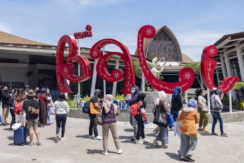 Đảo Bali thu thuế trực tuyến 10 USD với du khách quốc tế từ 2024 - Ảnh 1. Đảo Bali thu thuế trực tuyến 10 USD với du khách quốc tế từ 2024 - Ảnh 1.
