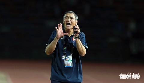 HLV Mai Đức Chung vẫn dẫn dắt tuyển nữ Việt Nam tại World Cup nữ 2023 - Ảnh 2. HLV Mai Đức Chung chỉ đạo tại SEA Games 32 - Ảnh: N.K.