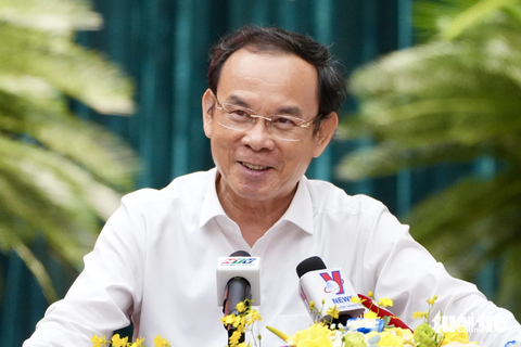 Bí thư Thành ủy Nguyễn Văn Nên: Quyết tâm đưa nghị quyết 98 vào thực tiễn cuộc sống hiệu quả nhất - Ảnh 2. Bí thư Thành ủy TP.HCM Nguyễn Văn Nên chia sẻ tại hội nghị - Ảnh: HỮU HẠNH