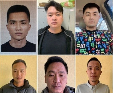 Núp bóng doanh nghiệp cưỡng đoạt tiền qua việc ‘bảo kê’ - Ảnh 1. Các bị can trong ổ nhóm núp bóng doanh nghiệp để cưỡng đoạt tài sản bằng hình thức bảo kê tại Khu công nghiệp Tràng Duệ, TP Hải Phòng - Ảnh: Công an Hải Phòng