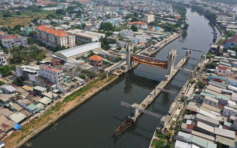 Dự án ngăn triều 10.000 tỉ: HFIC nói ủy thác vốn khả thi, sở ngành nói chưa phù hợp- Ảnh 1. Cống ngăn triều Phú Định thuộc dự án ngăn triều 10.000 tỉ - Ảnh: PHƯƠNG NHI