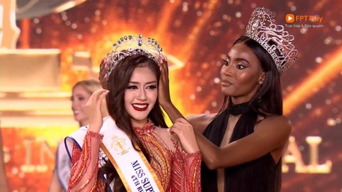 Đặng Thanh Ngân giành danh hiệu á hậu 4 Hoa hậu Siêu quốc gia 2023 - Ảnh chụp màn hình Đặng Thanh Ngân giành danh hiệu á hậu 4 Hoa hậu Siêu quốc gia 2023 - Ảnh chụp màn hình