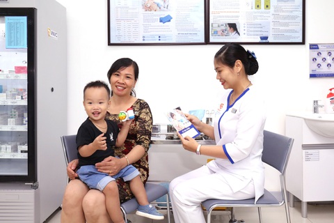 Không có vắc xin nào là không cần thiết, đừng đánh mất cơ hội tiêm chủng khi còn được tiêm - Ảnh 1. Không có vắc xin nào là không cần thiết, đừng đánh mất cơ hội tiêm chủng khi còn được tiêm