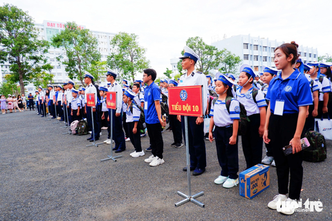 Chương trình có sự tham gia của 114 "chiến sĩ nhí" trên địa bàn tỉnh Khánh Hòa - Ảnh: TRẦN HOÀI Chương trình có sự tham gia của 114 "chiến sĩ nhí" trên địa bàn tỉnh Khánh Hòa - Ảnh: TRẦN HOÀI
