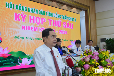 Cử tri Đồng Tháp: kiểm tra chất lượng công trình kè chống sạt lở ven sông - Ảnh 2. Ông Trần Thanh Mẫn - ủy viên Bộ Chính trị, phó chủ tịch thường trực Quốc hội khóa XV - phát biểu chỉ đạo tại kỳ họp thứ sáu, HĐND tỉnh Đồng Tháp - Ảnh: ĐẶNG TUYẾT