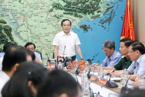Bão số 1: Phó thủ tướng lo ngại tâm lý chủ quan vì có kinh nghiệm ứng phó bão - Ảnh 1. Phó thủ tướng Trần Lưu Quang lo ngại tâm lý chủ quan, mất cảnh giác trong ứng phó với bão vì có kinh nghiệm - Ảnh: C.TUỆ