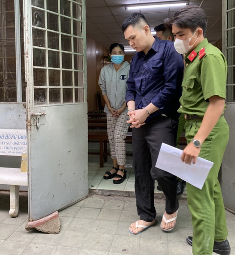 Đâm chết nhầm người, lãnh án tù chung thân - Ảnh 1. Lê Ngọc Dũng lãnh án tù chung thân về tội giết người - Ảnh: ĐAN THUẦN