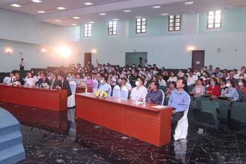 Trường THPT Năng khiếu Đại học Tân Tạo xét tuyển bằng học bạ từ 01-7 đến 15-8 - Ảnh 1. Trường THPT Năng khiếu Đại học Tân Tạo xét tuyển bằng học bạ từ 01-7 đến 15-8 - Ảnh 1.