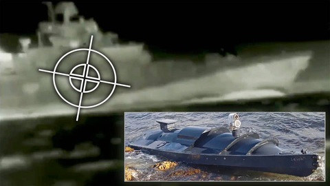 Nga cáo buộc phương Tây đồng lõa Ukraine tấn công cầu nối Crimea - Ảnh 1. Nga cáo buộc Ukraine sử dụng xuồng không người lái để tấn công cầu Crimea. Loại thiết bị này vốn không xa lạ, thường được sử dụng nhắm vào tàu chiến Nga trước đây - Ảnh: The Drive