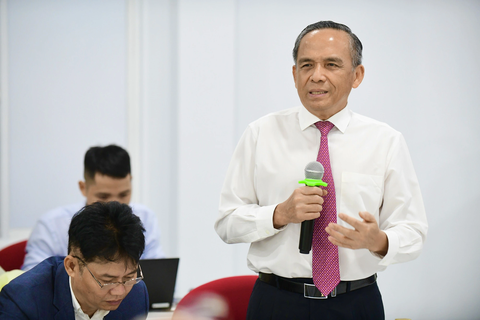 Làm sao để giảm được giá nhà? - Ảnh 1. Ông Lê Hoàng Châu - chủ tịch Hiệp hội Bất động sản TP.HCM - Ảnh: Q.Đ.