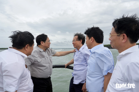 Thủ tướng Phạm Minh Chính và Bí thư Thành ủy TP.HCM Nguyễn Văn Nên - Ảnh: HỮU HẠNH Thủ tướng Phạm Minh Chính và Bí thư Thành ủy TP.HCM Nguyễn Văn Nên - Ảnh: HỮU HẠNH