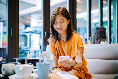 Lựa chọn bảo hiểm nhân thọ cần quan tâm những gì? - Ảnh 4. Các giao dịch đều không sử dụng tiền mặt và giấy tờ xác nhận hình ảnh