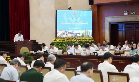 TP.HCM vay khoảng 20 tỉ đô làm các tuyến metro, nghiên cứu cơ chế - Ảnh 3. Các đại biểu dự hội nghị - Ảnh: HỮU HẠNH