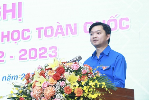 Tiếp sức giáo viên trẻ, nuôi dưỡng đam mê nghề giáo - Ảnh 1. Anh Nguyễn Minh Triết - bí thư Trung ương Đoàn, chủ tịch Trung ương Hội Sinh viên Việt Nam - Ảnh: BẢO KHANH