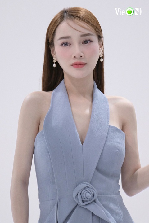 Nhã Phương trong buổi chụp hình poster phim "Yêu trước ngày cưới" Nhã Phương trong buổi chụp hình poster phim Yêu trước ngày cưới
