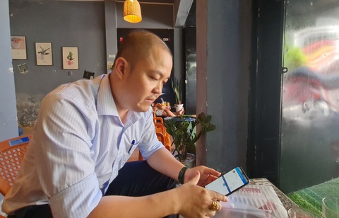 Anh Chiến từng gặp phiền toái khi mua bảo hiểm vì thông tin không chính xác trên VssID - Ảnh: TR.MAI Anh Chiến từng gặp phiền toái khi mua bảo hiểm vì thông tin không chính xác trên VssID - Ảnh: TR.MAI