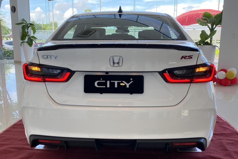 Tin tức giá xe: Honda City 2023 'nhanh chân' giảm giá tại đại lý, 'rẻ' hơn cả bản cũ 'xả kho' - Ảnh 4. Động cơ City 2023 vẫn như trước, là loại 1.5L, công suất 119 mã lực và mô men xoắn 145 Nm, kết hợp hệ dẫn động cầu trước và hộp số tự động vô cấp CVT - Ảnh: Đại lý Honda/Facebook