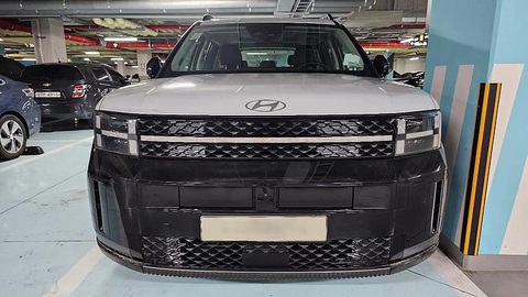 Hyundai Santa Fe lộ mặt thực tế ngay sau ngày công bố đầu tiên - Ảnh 5. Hyundai Santa Fe lộ mặt thực tế ngay sau ngày công bố đầu tiên - Ảnh 5.