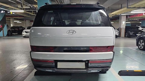 Hyundai Santa Fe lộ mặt thực tế ngay sau ngày công bố đầu tiên - Ảnh 6. Hyundai Santa Fe lộ mặt thực tế ngay sau ngày công bố đầu tiên - Ảnh 6.