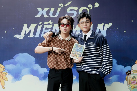 Jun Phạm muốn là 'người vui nhất bàn tiệc' - Ảnh 11. Duy Khánh chúc mừng Jun Phạm ra sách mới