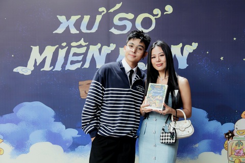 Jun Phạm muốn là 'người vui nhất bàn tiệc' - Ảnh 9. Nam Thư chúc mừng Jun Phạm ra sách mới
