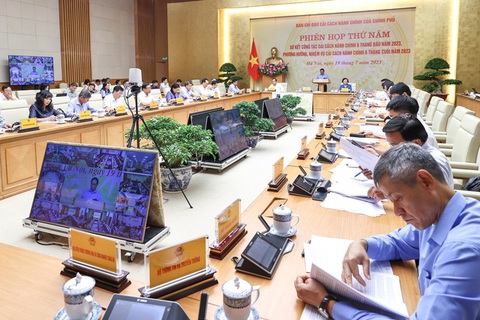 Luân chuyển 12 lãnh đạo cấp vụ Ngân hàng Nhà nước làm quản lý doanh nghiệp - Ảnh 1. Phiên họp thứ 5 của Ban Chỉ đạo cải cách hành chính do Thủ tướng Phạm Minh Chính chủ trì - Ảnh: VGP