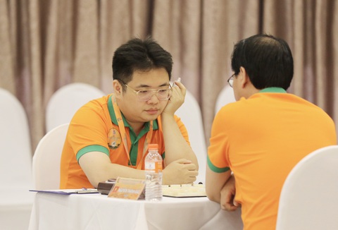 Đặc cấp đại sư Trung Quốc vào bán kết Cúp cờ tướng Phương Trang - Ảnh 1. Tưởng Xuyên giành vé vào bán kết Giải cờ tướng các danh thủ quốc tế 2023 - Ảnh: T.P