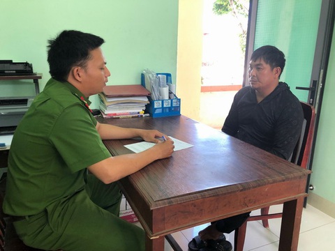 Đặng Văn Em tại cơ quan điều tra. Ảnh: N. GIANG Đặng Văn Em tại cơ quan điều tra - Ảnh: N.GIANG