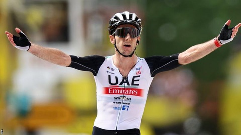 Vượt qua người anh song sinh, Adam Yates thắng chặng đầu tiên của Tour De France 2023 - Ảnh 1. Vượt qua người anh song sinh, Adam Yates thắng chặng đầu tiên của Tour De France 2023 - Ảnh 1.