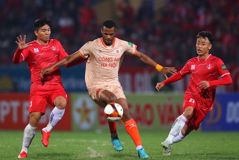 Vòng 13 V-League 2023: Quyết định cuộc đua vô địch và trụ hạng - Ảnh 3. Công an Hà Nội sẽ làm khách trên sân của SHB Đà Nẵng trong chiều nay 2-7 - Ảnh: MINH ĐỨC