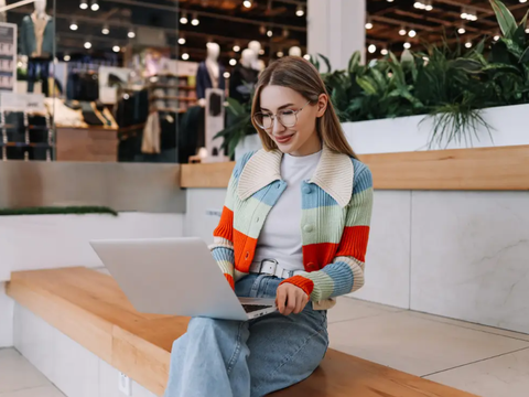 Biết dùng AI, Gen Z đánh bật các đàn anh trong thị trường việc làm - Ảnh 1. Biết dùng AI, Gen Z đánh bật các đàn anh trong thị trường việc làm - Ảnh 1.