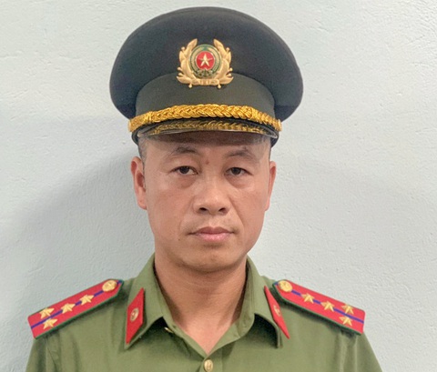 Đại úy công an lao xuống hồ cứu cháu bé 8 tuổi bị đuối nước - Ảnh 1. Đại úy công an lao xuống hồ cứu cháu bé 8 tuổi bị đuối nước - Ảnh 1.