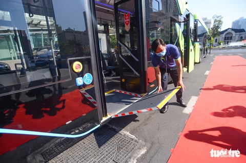 Tin tức sáng 3-7: Trẻ nhập viện do tai nạn tăng; TP.HCM làm việc với Singapore phát triển buýt điện - Ảnh 3. Tin tức sáng 3-7: Trẻ nhập viện do tai nạn tăng; TP.HCM làm việc với Singapore phát triển buýt điện - Ảnh 3.