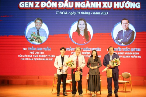 Học sinh THPT trải nghiệm một ngày làm sinh viên ĐH Quốc tế Hồng Bàng - Ảnh 4. Học sinh THPT trải nghiệm một ngày làm sinh viên ĐH Quốc tế Hồng Bàng - Ảnh 4.