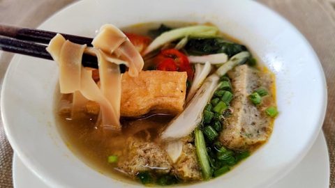 Bánh đa cua có nguồn gốc từ Hải Phòng - Ảnh: TasteAtlas Bánh đa cua có nguồn gốc từ Hải Phòng - Ảnh: TASTEATLAS