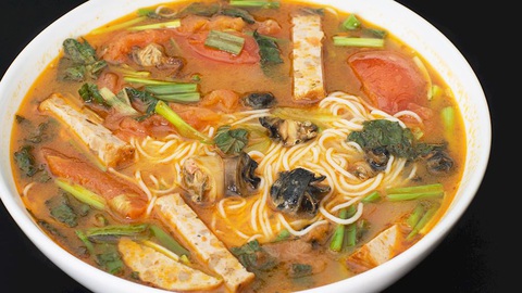 Bún ốc - món ăn nổi tiếng ở Hà Nội - Ảnh: TasteAtlas Bún ốc - món ăn nổi tiếng ở Hà Nội - Ảnh: TASTEATLAS