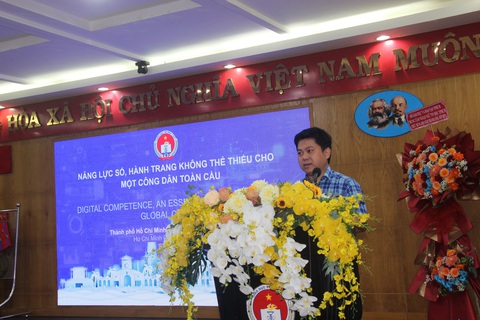 TP.HCM đẩy mạnh chuẩn tin học quốc tế trong trường phổ thông - Ảnh 4. Ông Hồ Tấn Minh - chánh văn phòng Sở Giáo dục và Đào tạo TP.HCM.