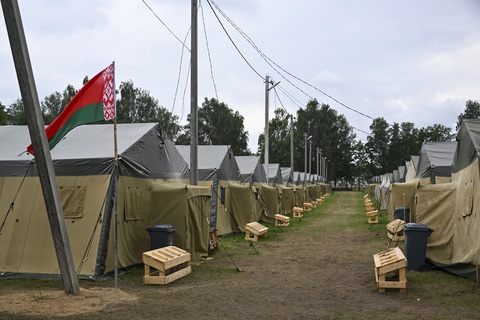 Dãy lều quân sự được Belarus chuẩn bị cho Wagner tại căn cứ quân sự tại Tsel, vùng Mogilev hôm 7-7 - Ảnh: AFP Dãy lều quân sự được Belarus chuẩn bị cho Wagner tại căn cứ quân sự ở Tsel, vùng Mogilev hôm 7-7 - Ảnh: AFP