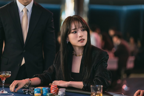 Thần thái của Chun Wo Hee nhận về nhiều phản hồi tích cực từ khán giả quốc tế. Thần thái của Chun Woo Hee nhận về nhiều phản hồi tích cực từ khán giả quốc tế.