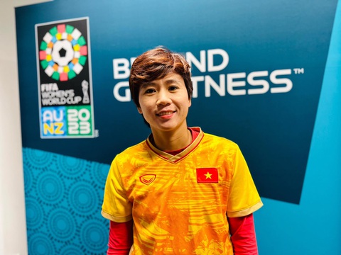 Tiền vệ Tuyết Dung trước trận gặp tuyển nữ Mỹ: “Thi đấu bằng tinh thần, ý chí Việt Nam” - Ảnh 1. Tuyết Dung lạc quan trước trận gặp tuyển Mỹ - Ảnh: TR.N.